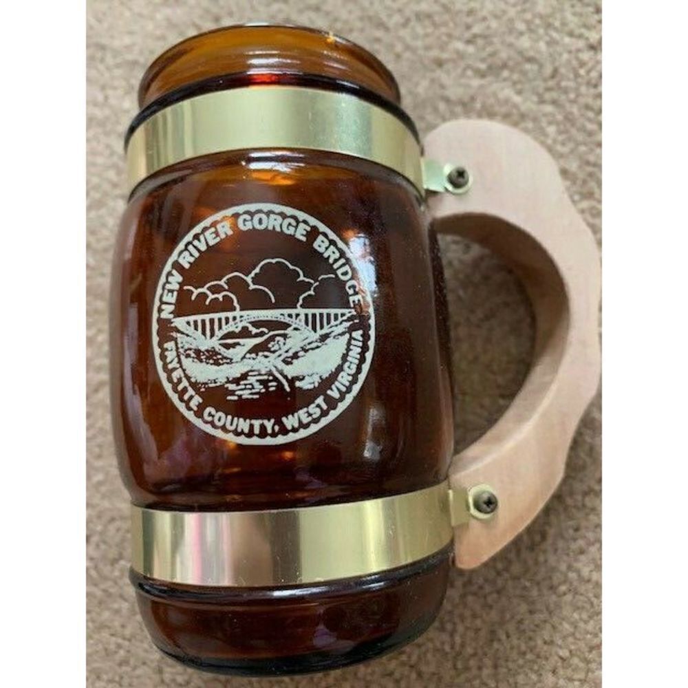 VINTAGE NEW RIVER GORGE BRIDGE WHITE WATER RAFT TRIP AMBER WOOD HANDLE MUG